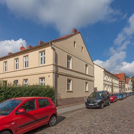 Altstadt Ferienwohnung Neuruppin Buitenkant foto