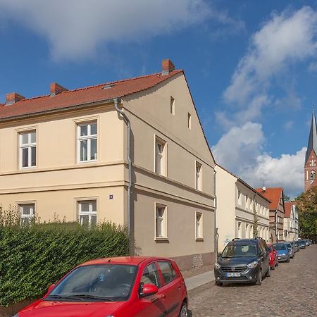 Altstadt Ferienwohnung Neuruppin Buitenkant foto